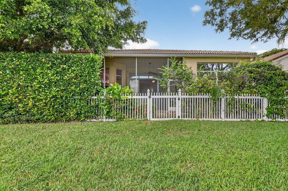 1848 Via Castello Wellington, FL 33411