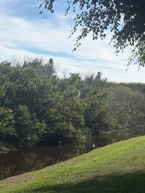 1848 Via Castello Wellington, FL 33411