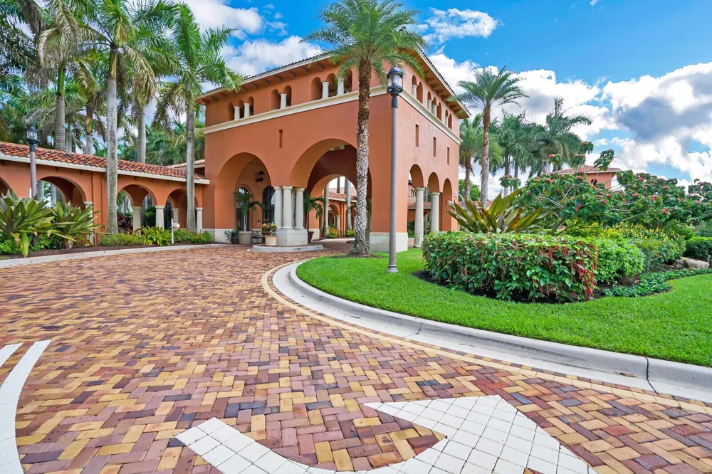 1848 Via Castello Wellington, FL 33411
