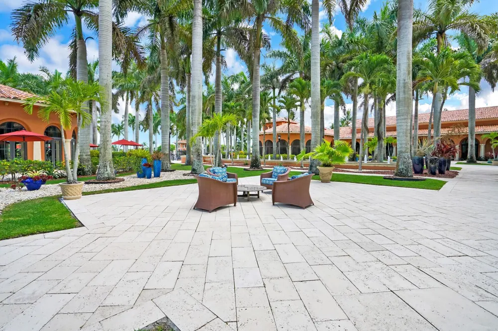 1848 Via Castello Wellington, FL 33411