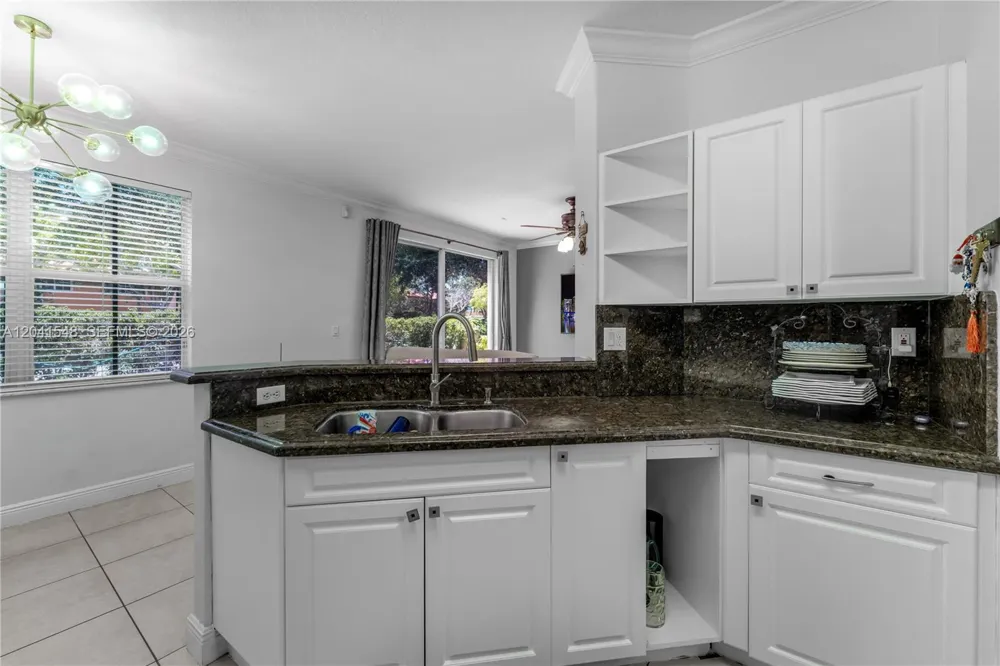 15506 SW 25th Ter Miami, FL 33185