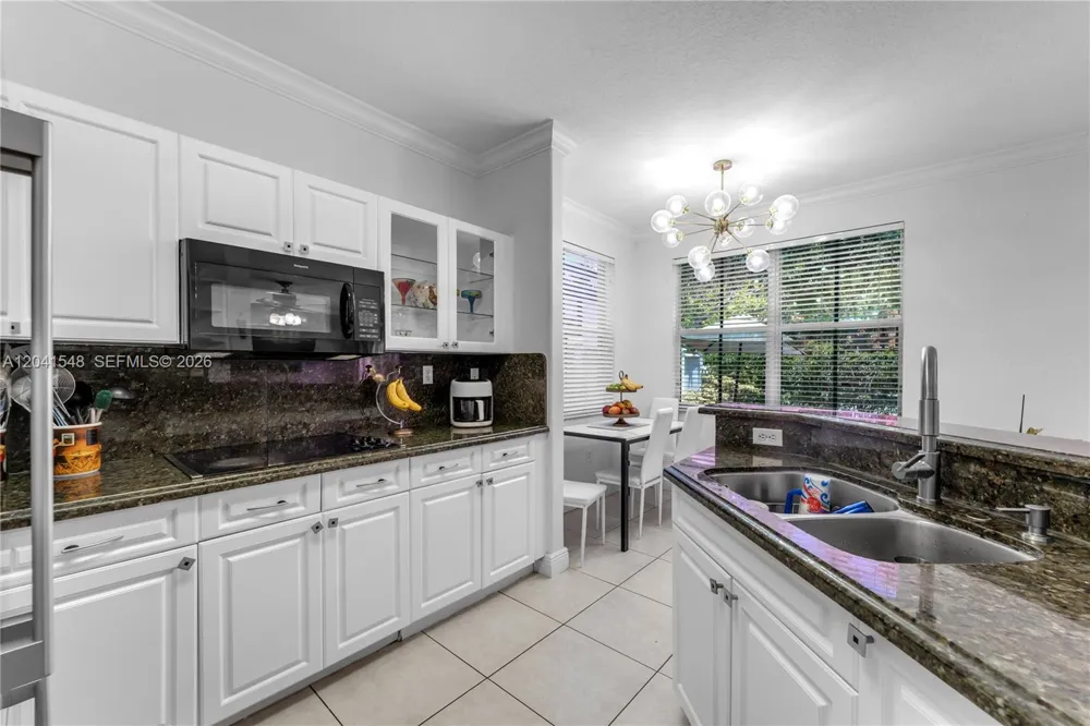 15506 SW 25th Ter Miami, FL 33185