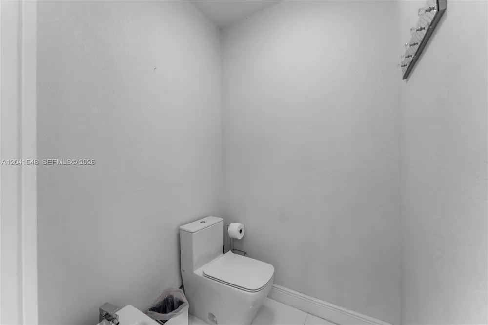 15506 SW 25th Ter Miami, FL 33185