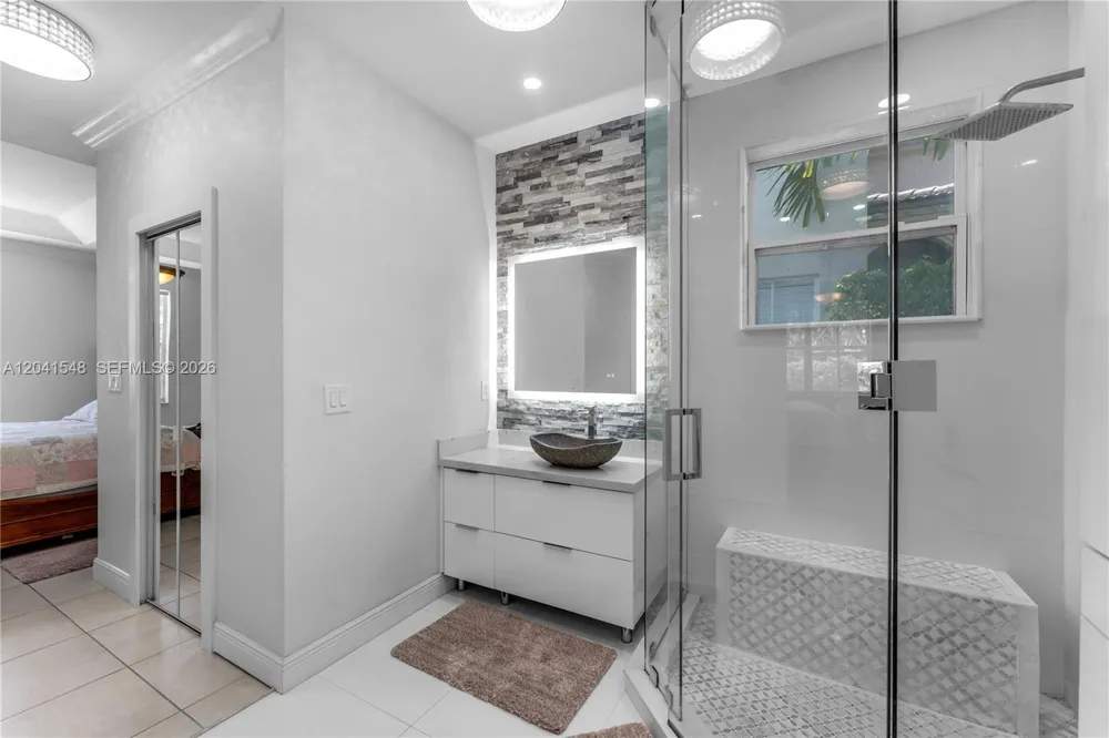 15506 SW 25th Ter Miami, FL 33185