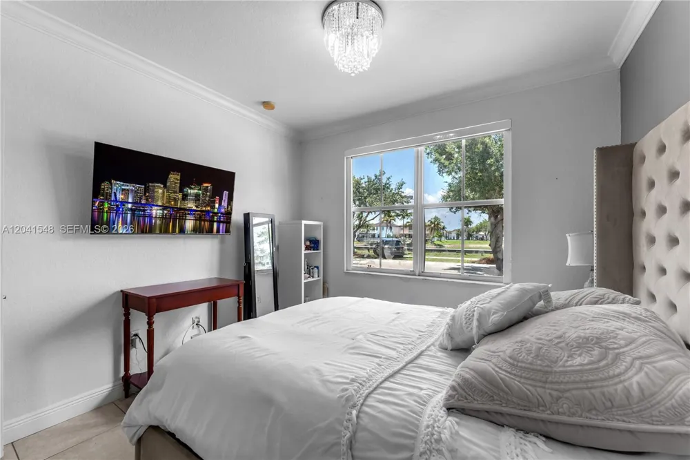 15506 SW 25th Ter Miami, FL 33185