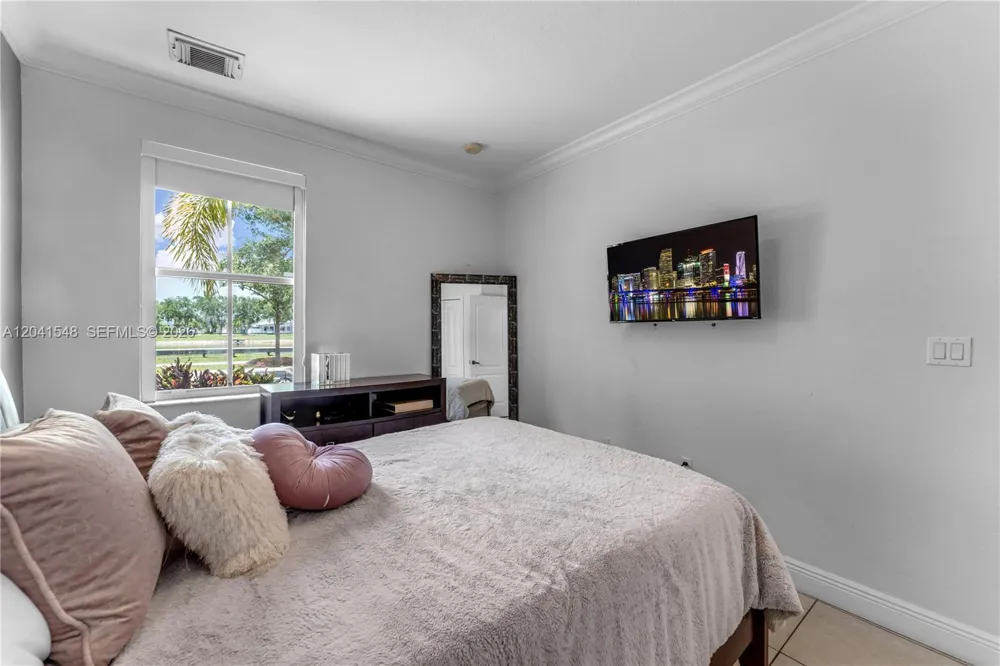 15506 SW 25th Ter Miami, FL 33185