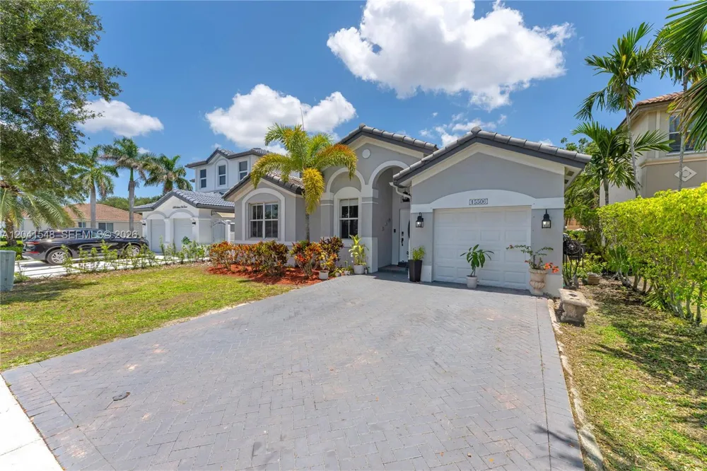 15506 SW 25th Ter Miami, FL 33185
