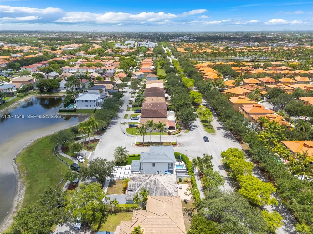 15506 SW 25th Ter Miami, FL 33185