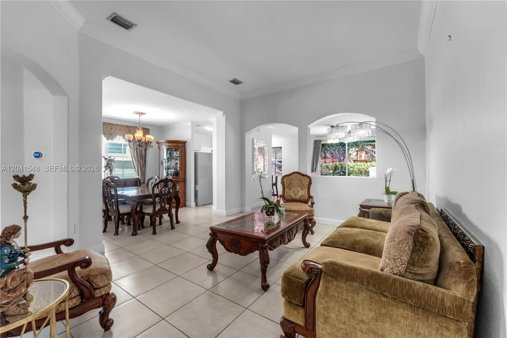 15506 SW 25th Ter Miami, FL 33185
