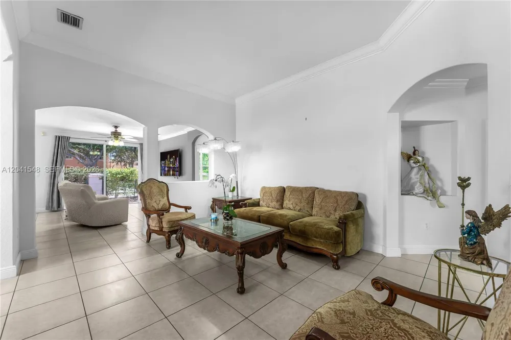 15506 SW 25th Ter Miami, FL 33185