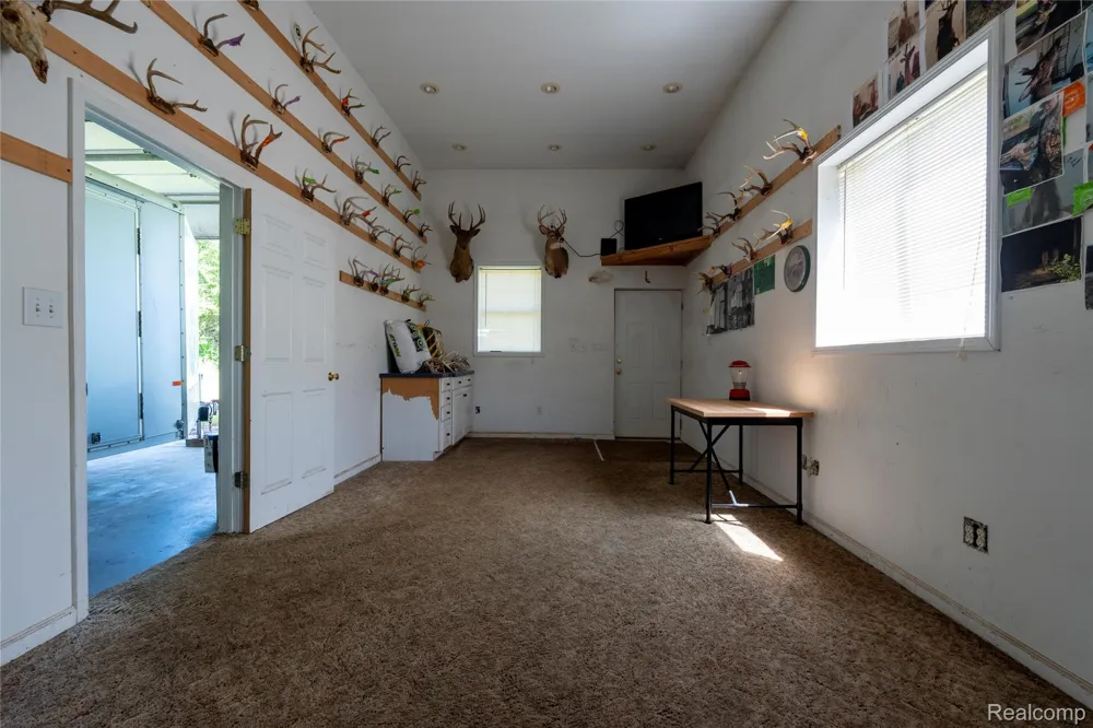 10069 Silver Lake Road Argentine Township, MI 48451