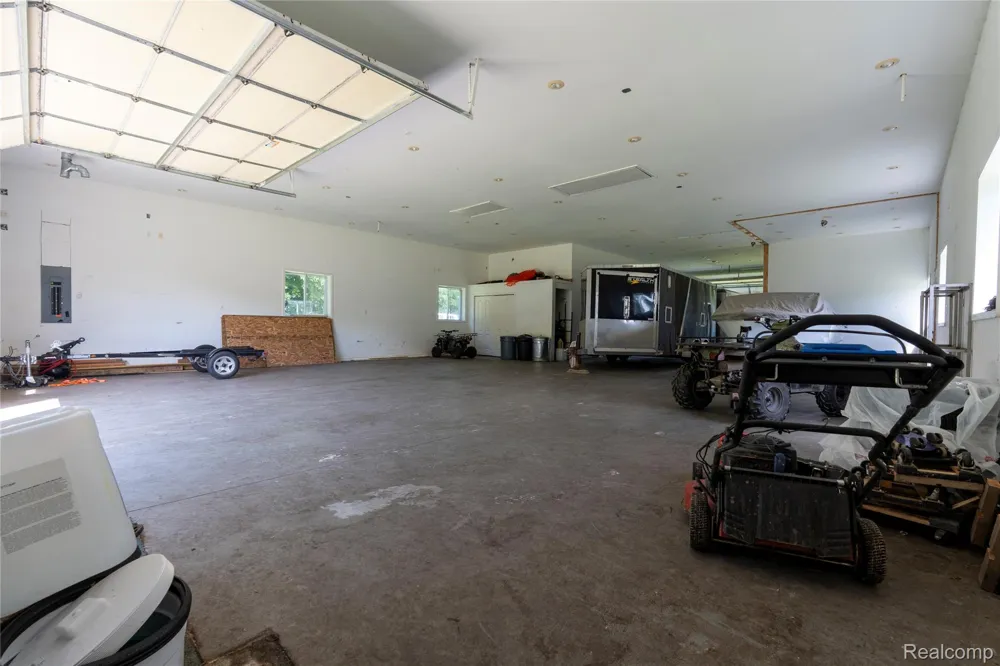 10069 Silver Lake Road Argentine Township, MI 48451