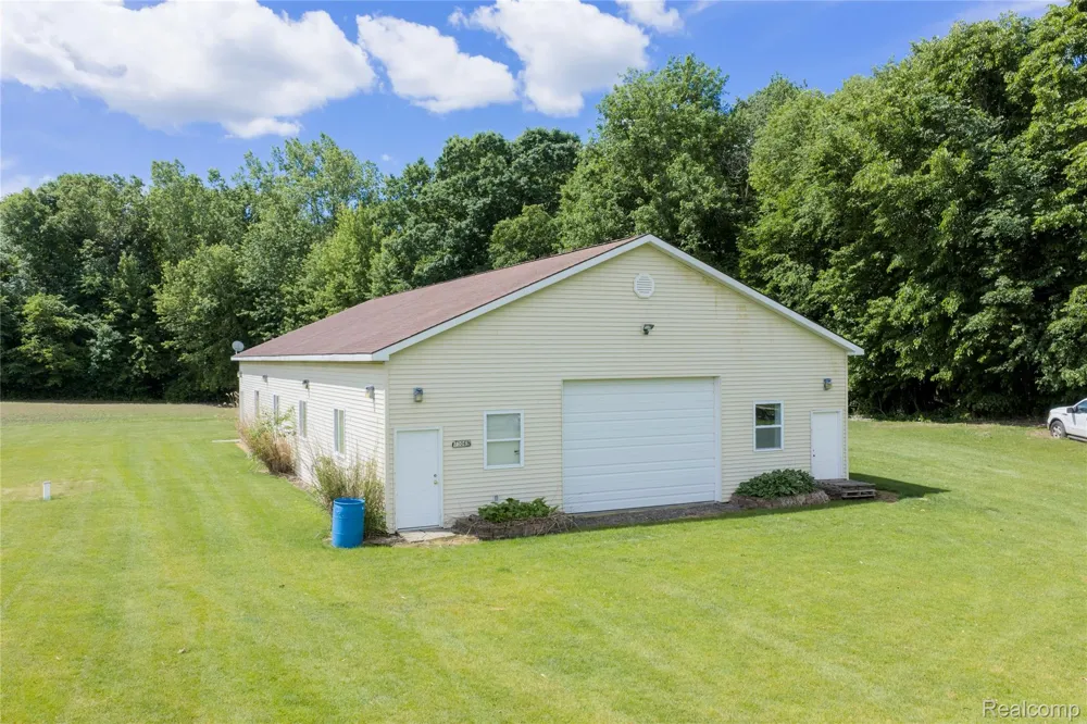10069 Silver Lake Road Argentine Township, MI 48451