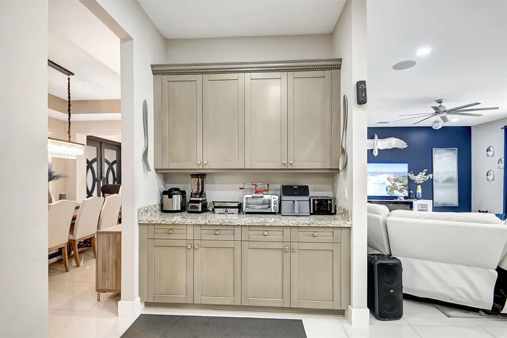 8952 Cypress Grove Lane West Palm Beach, FL 33411
