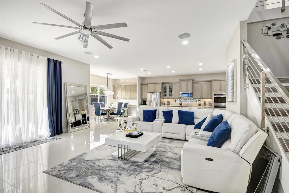 8952 Cypress Grove Lane West Palm Beach, FL 33411