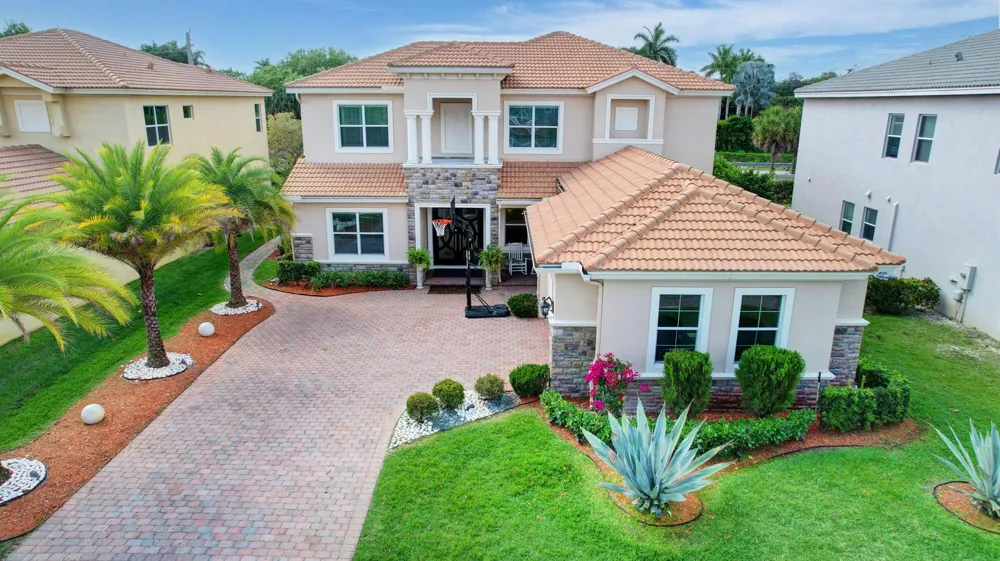 8952 Cypress Grove Lane West Palm Beach, FL 33411