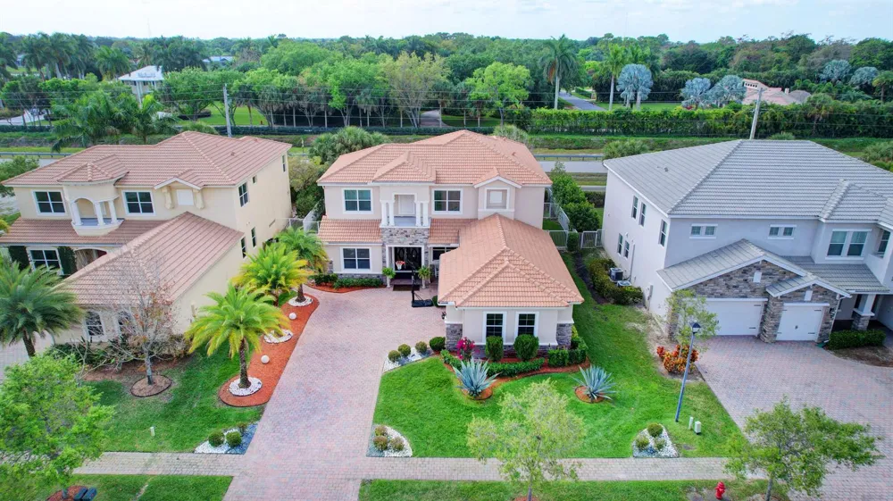 8952 Cypress Grove Lane West Palm Beach, FL 33411
