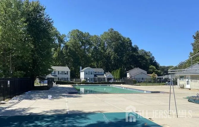 7 Sloop Square Howell, NJ 07228