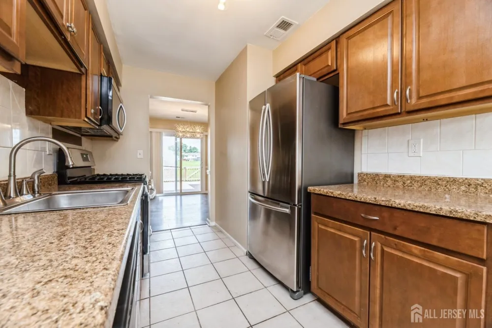 7 Sloop Square Howell, NJ 07228