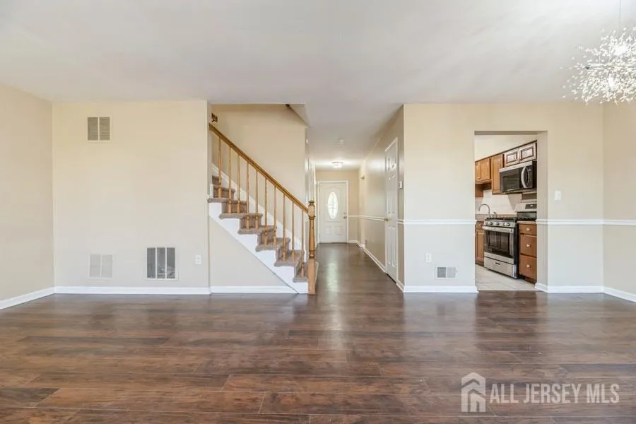 7 Sloop Square Howell, NJ 07228