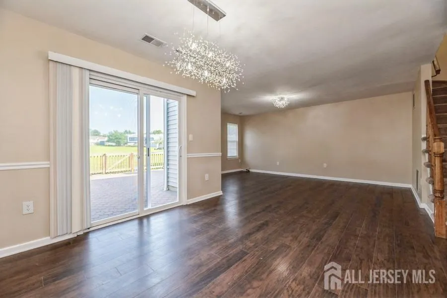 7 Sloop Square Howell, NJ 07228