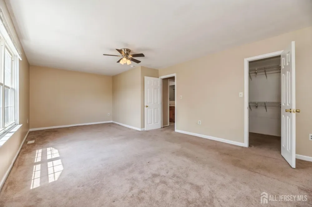 7 Sloop Square Howell, NJ 07228