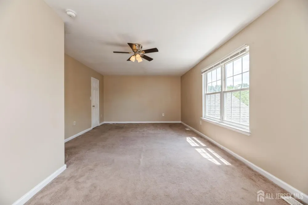 7 Sloop Square Howell, NJ 07228