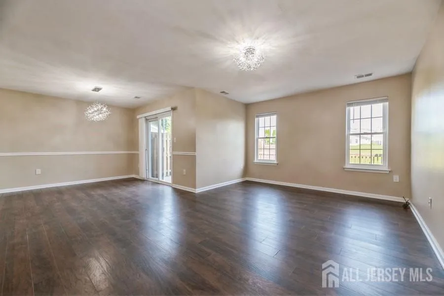 7 Sloop Square Howell, NJ 07228