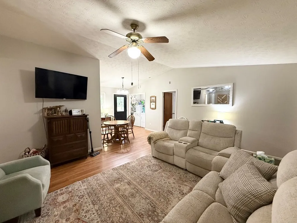 62 Melvin Harris Road Manchester, GA 31816