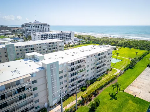 2020 Atlantic Avenue S #209