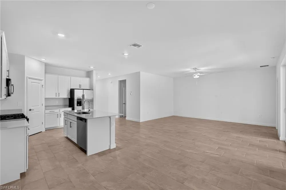 14807 Bluewater Road Babcock Ranch, FL 33982