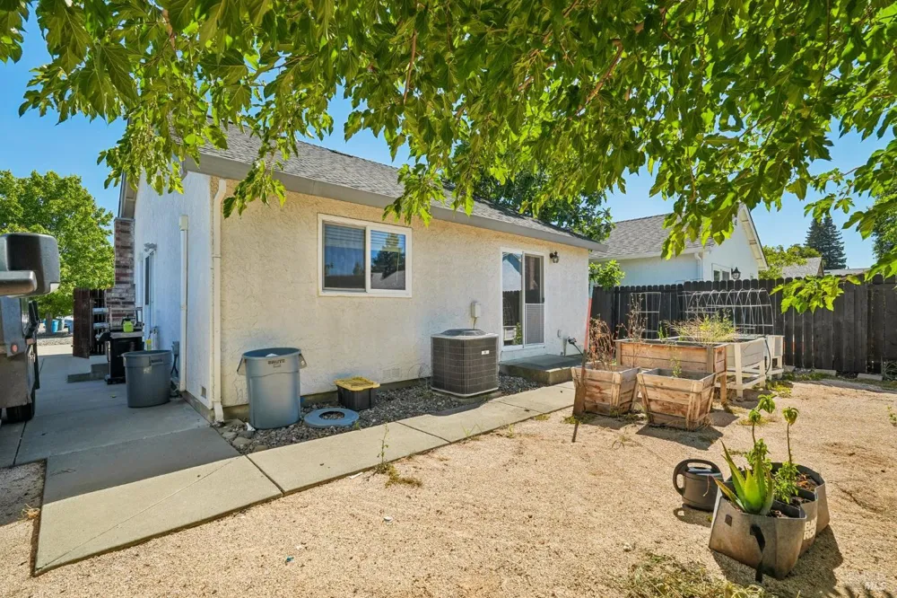 148 Columbia Drive Vacaville, CA 95687