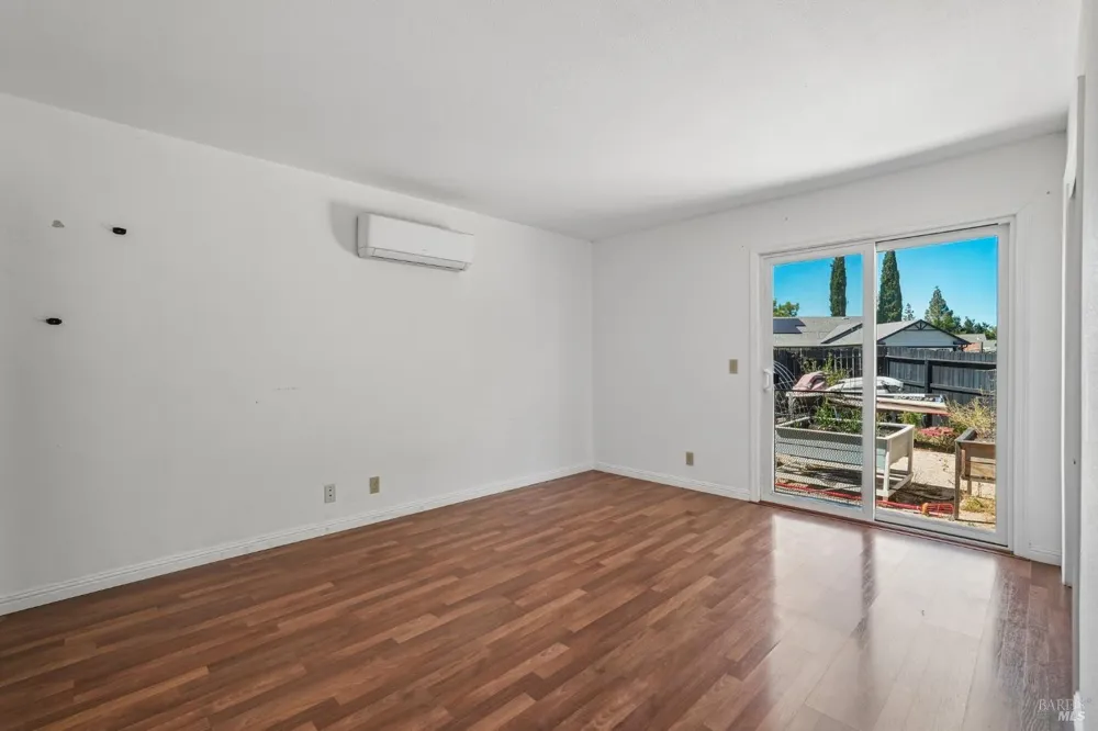 148 Columbia Drive Vacaville, CA 95687