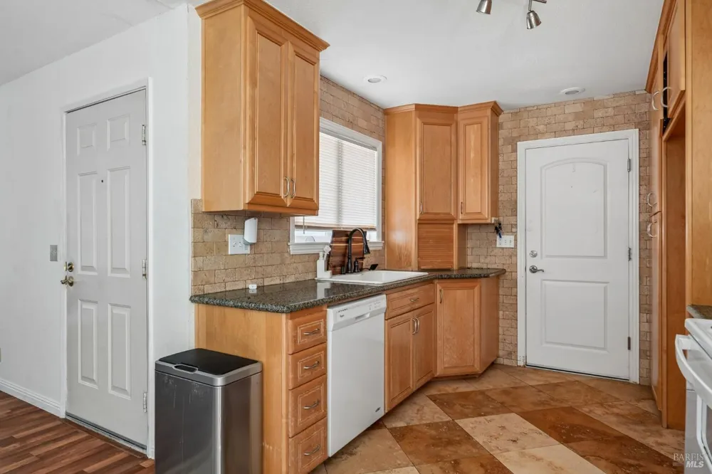 148 Columbia Drive Vacaville, CA 95687