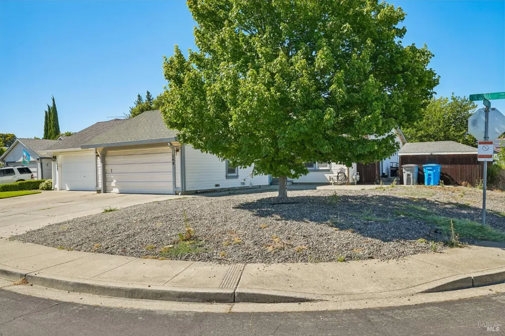 148 Columbia Drive Vacaville, CA 95687