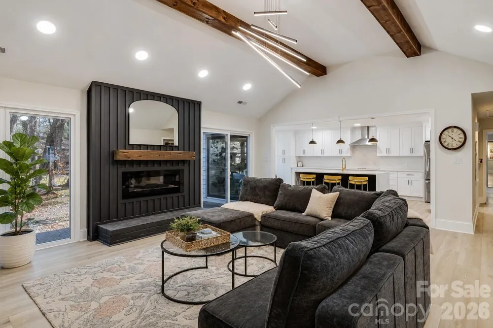 16 Tanglewood Road Lake Wylie, SC 29710