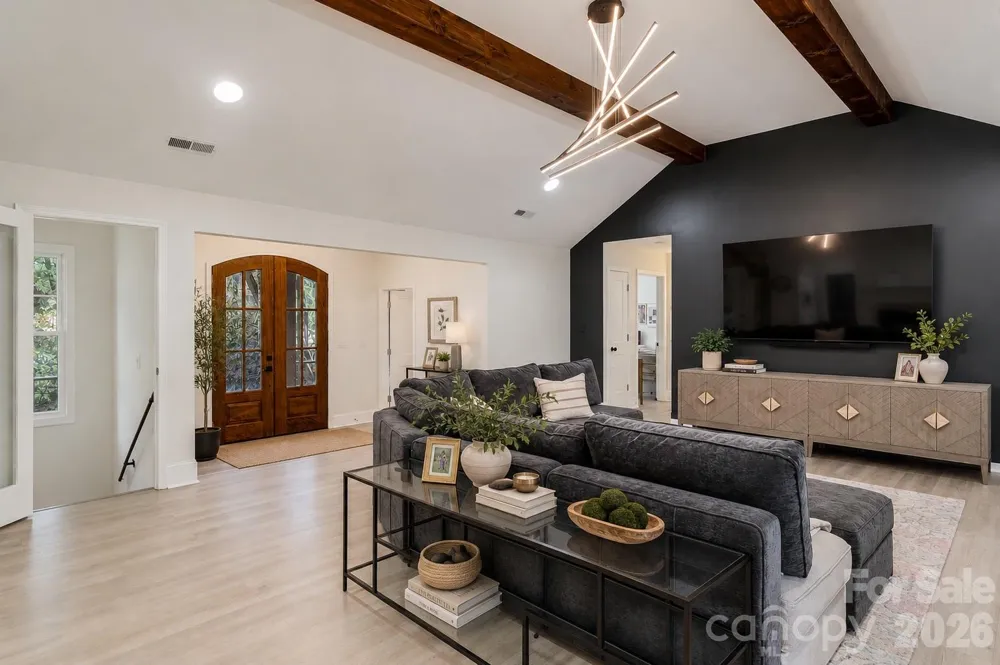 16 Tanglewood Road Lake Wylie, SC 29710