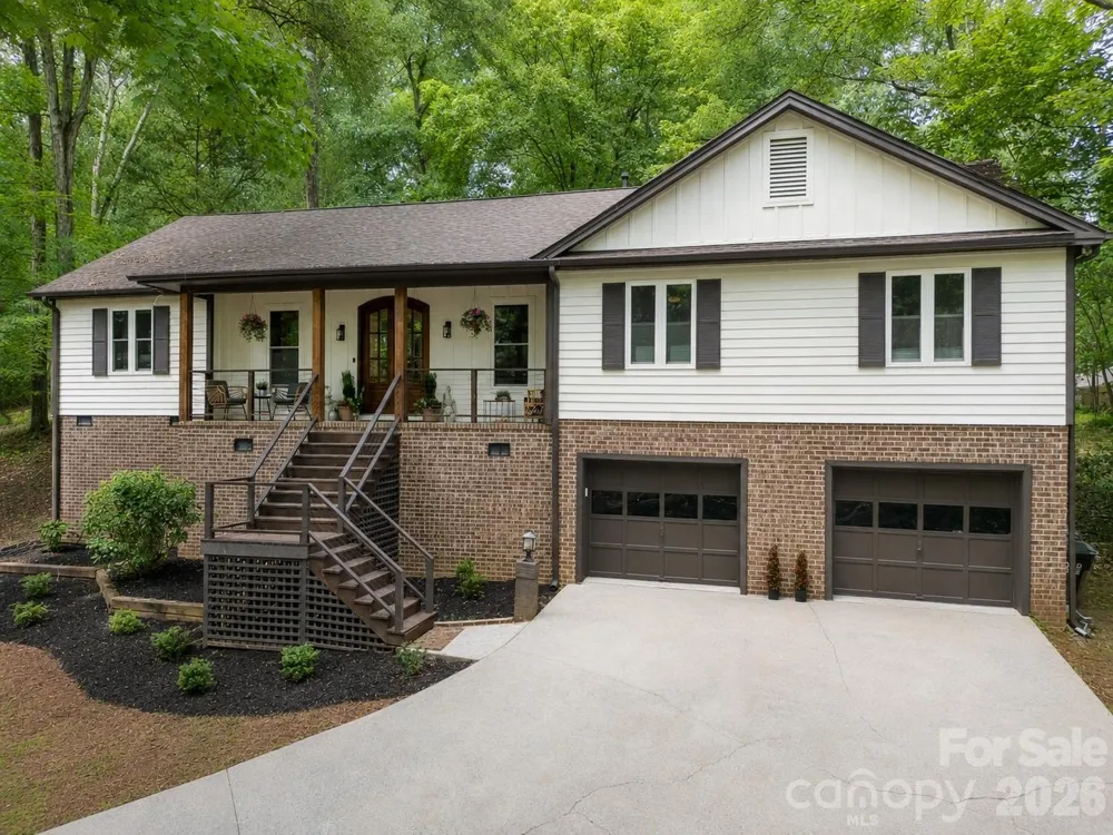 16 Tanglewood Road Lake Wylie, SC 29710