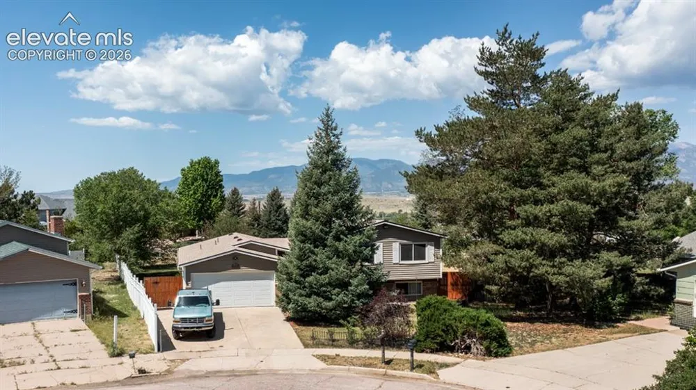 2071 Calle Fontana Fountain, CO 80817