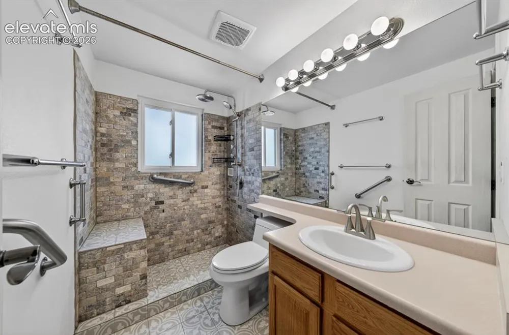 2071 Calle Fontana Fountain, CO 80817