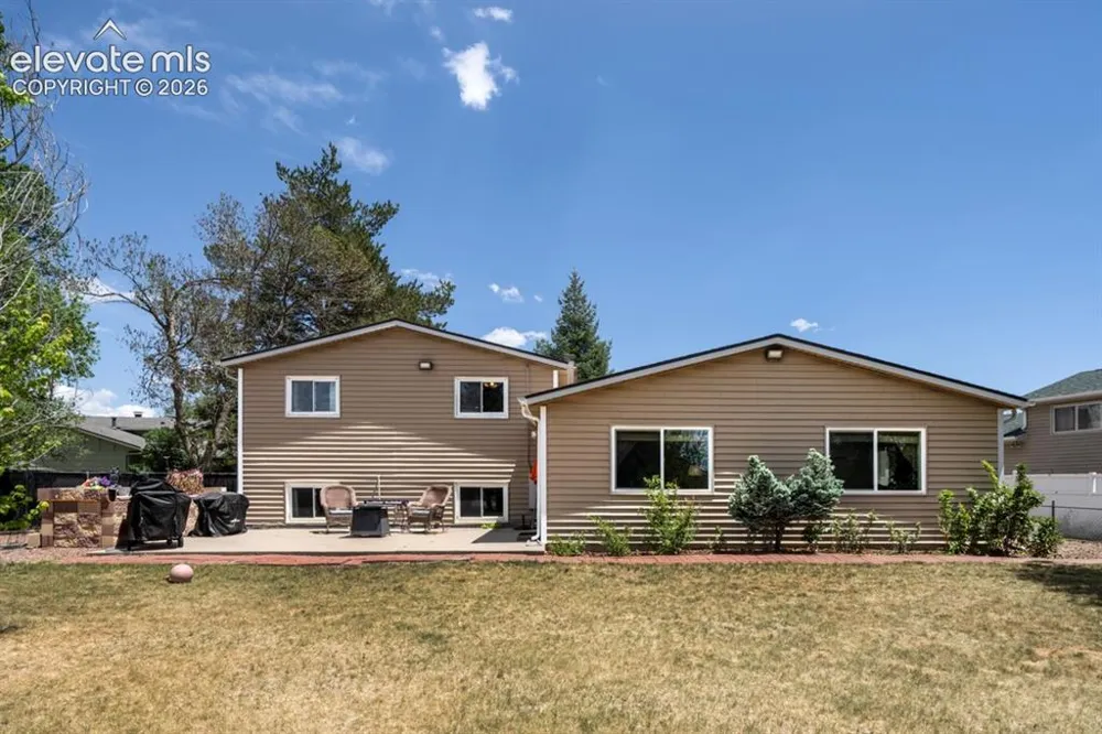 2071 Calle Fontana Fountain, CO 80817