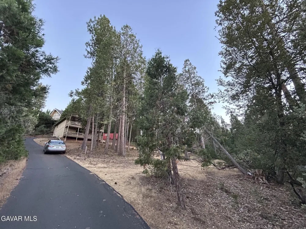 12105 Hillhurst Circle Goverland, CA 95321