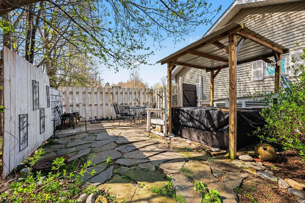 6675 122nd Avenue Fennville, MI 49408