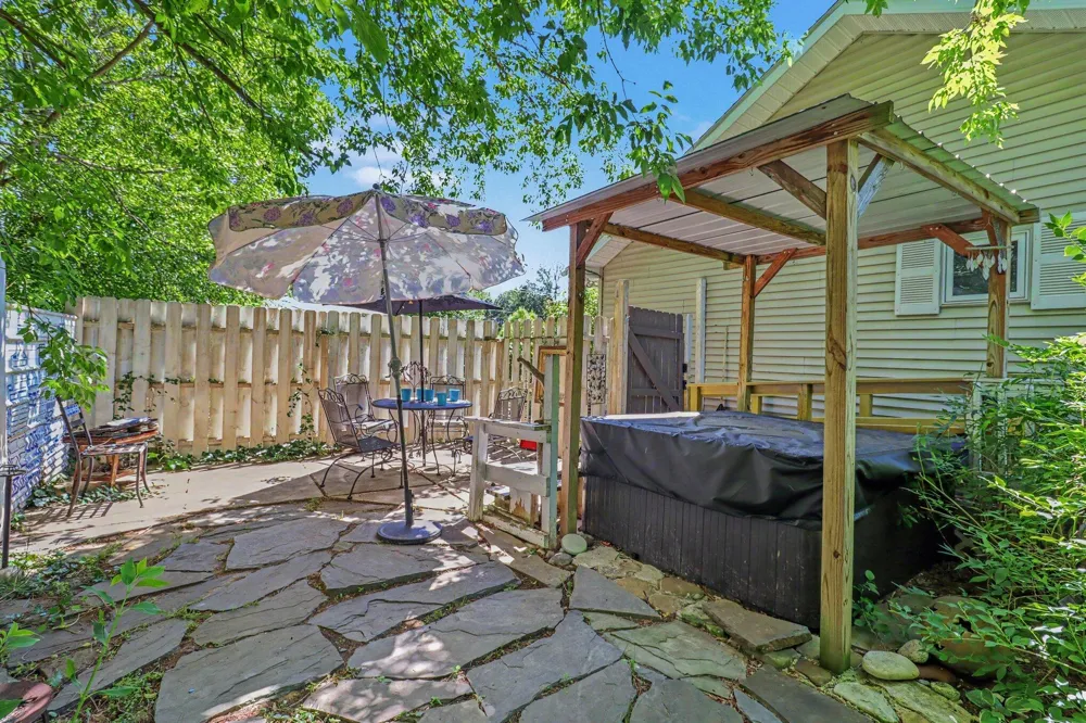 6675 122nd Avenue Fennville, MI 49408