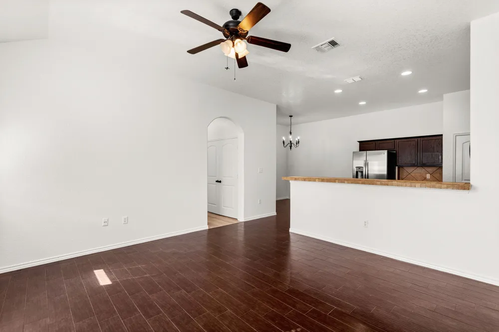586 Creekside Circle New Braunfels, TX 78130