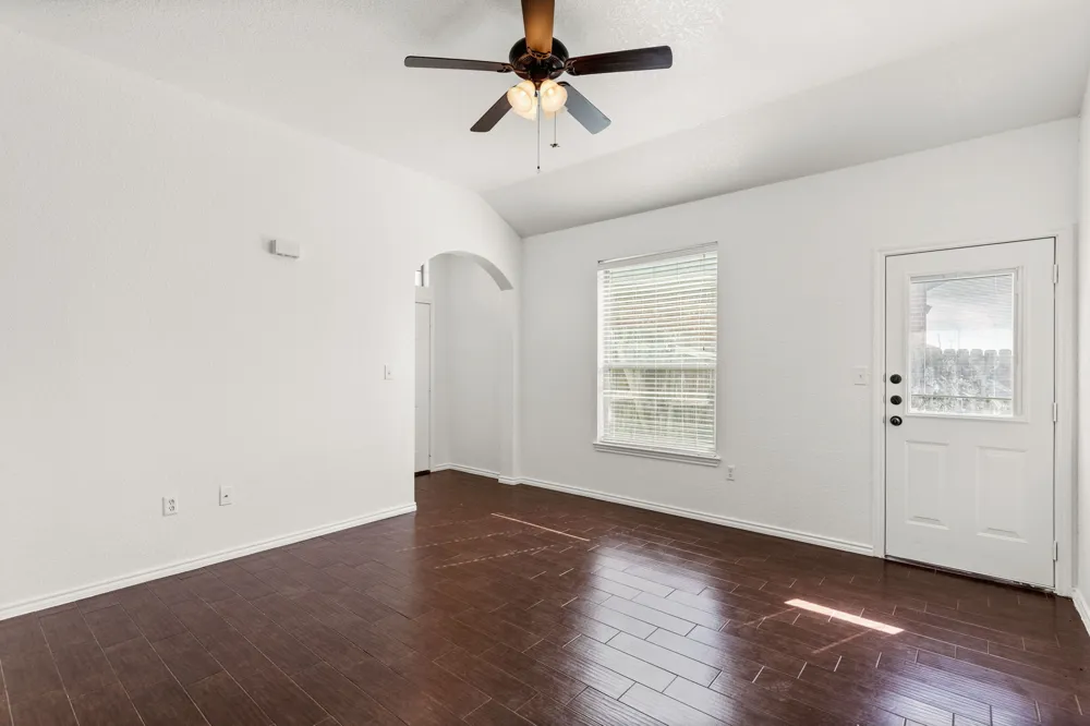 586 Creekside Circle New Braunfels, TX 78130