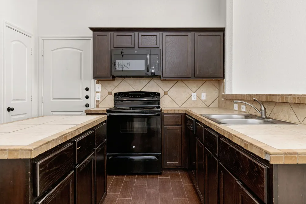 586 Creekside Circle New Braunfels, TX 78130