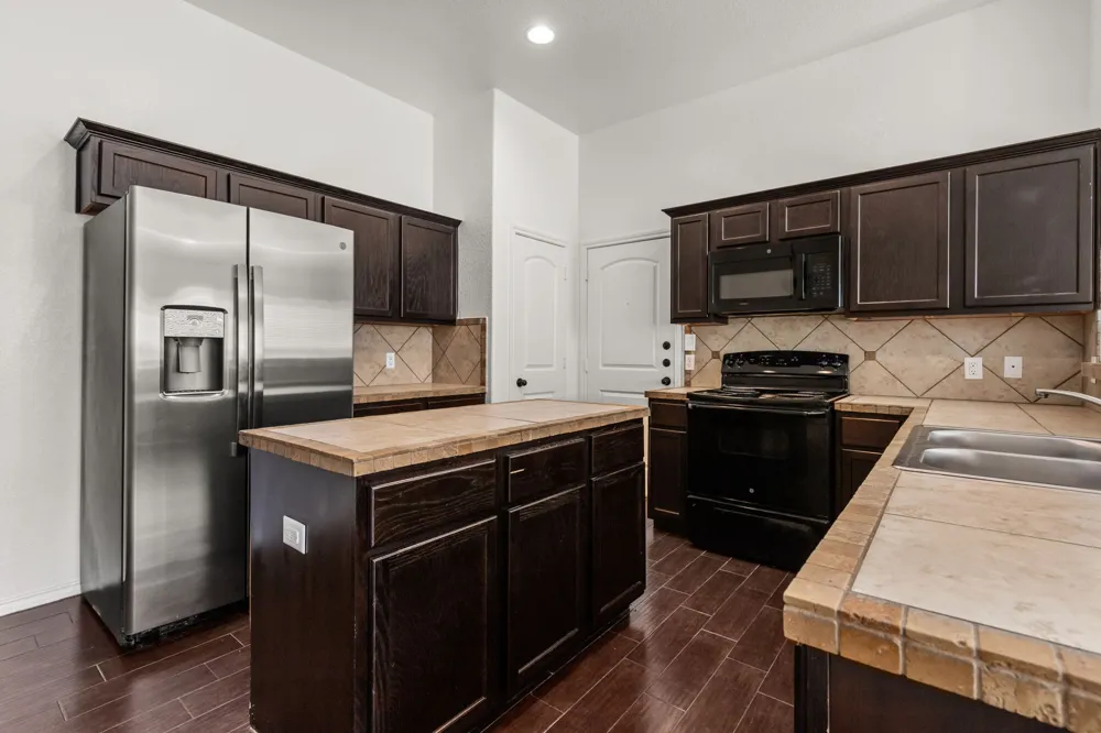 586 Creekside Circle New Braunfels, TX 78130