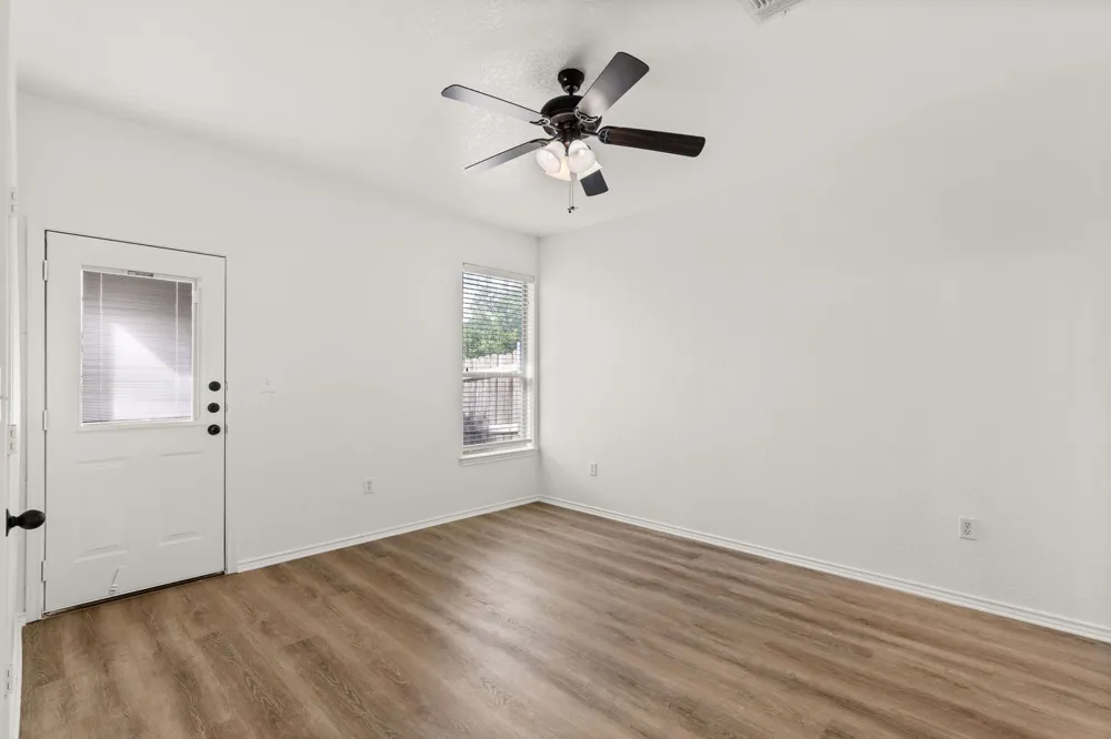586 Creekside Circle New Braunfels, TX 78130