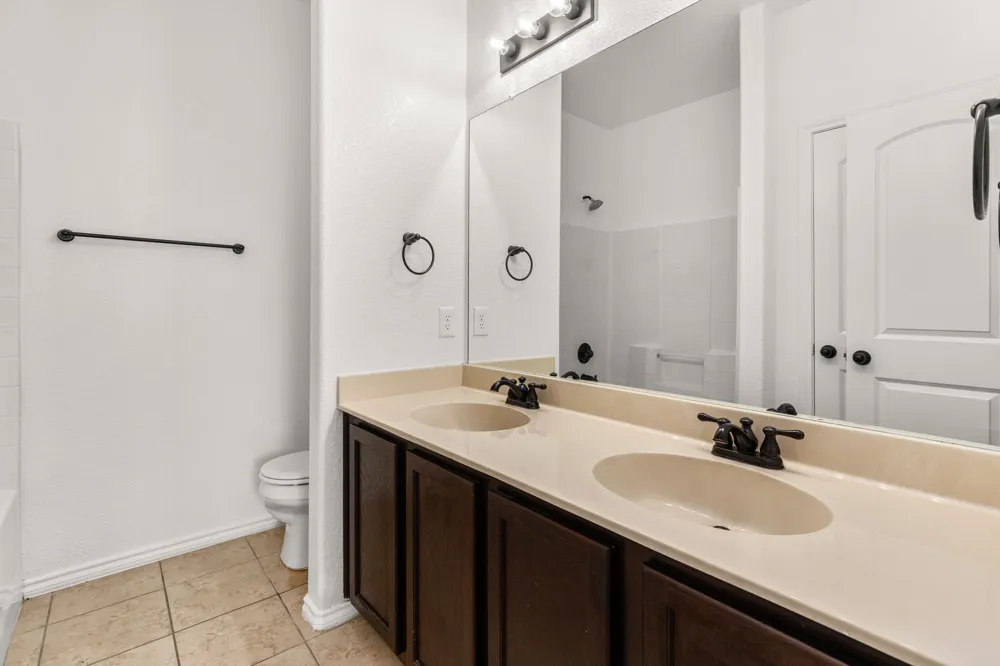 586 Creekside Circle New Braunfels, TX 78130